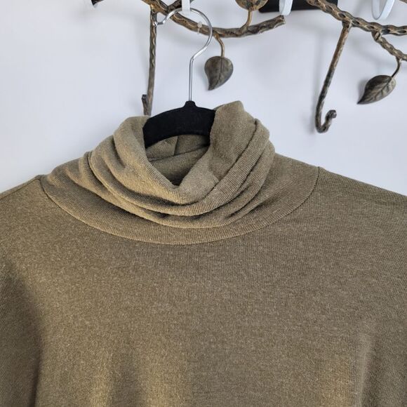 LNA Nubby Lightweighy Khaki Turtleneck - Picture 8 of 8